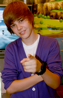 220px-Justin_Bieber_2.png